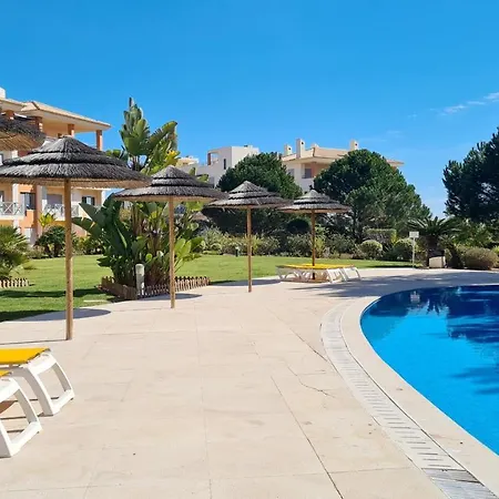 2 Terrace Town House Apartmán