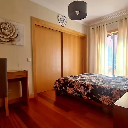 Apartment 2 Terrace Town House *