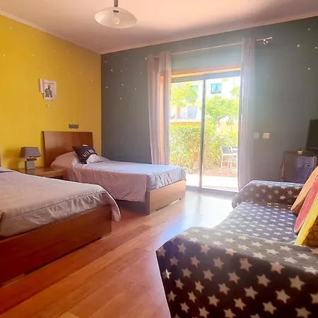 2 Terrace Town House Apartment *